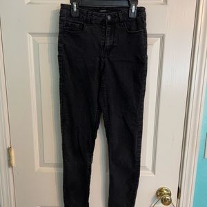Black Forever 21 Skinny Jeans, Size 25 waist